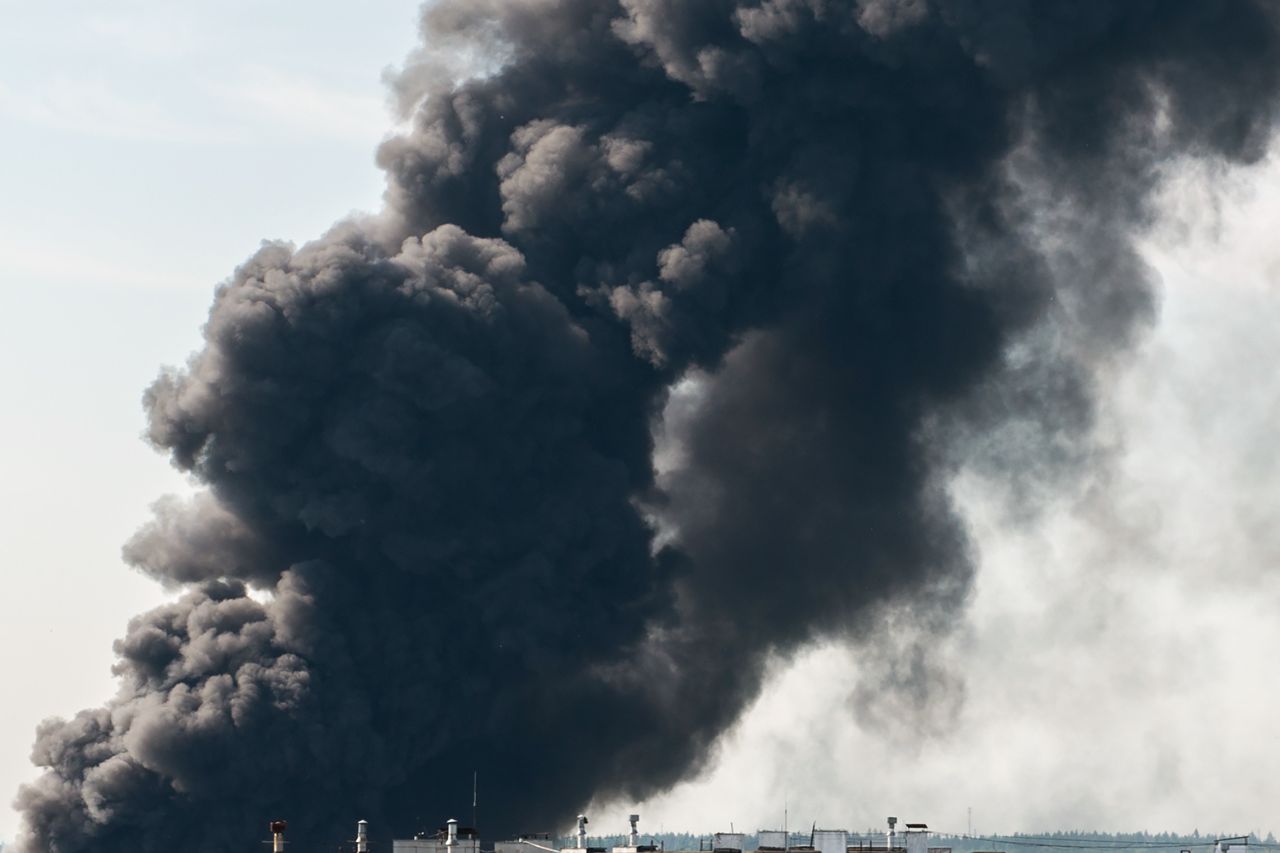 Feuerwehr im Dauereinsatz: Großbrand bei Jerischke unter Kontrolle!